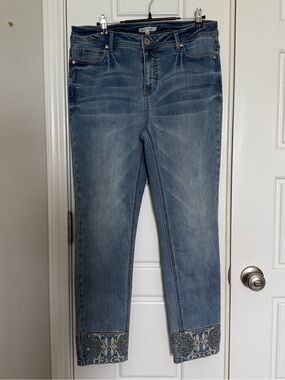John Mark Embellished Cuff Stretch Denim Jeans Light Wash Women’s Size 8